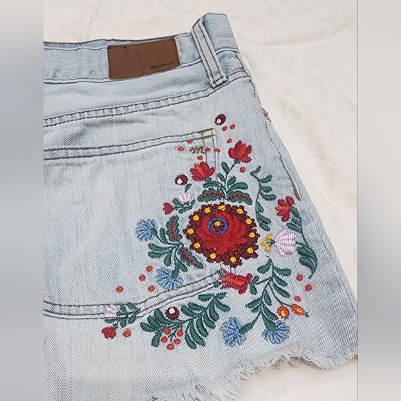Madewell‎ The Perfect Jean Short: Embroidered Edition Size 28 - Picture 3 of 5